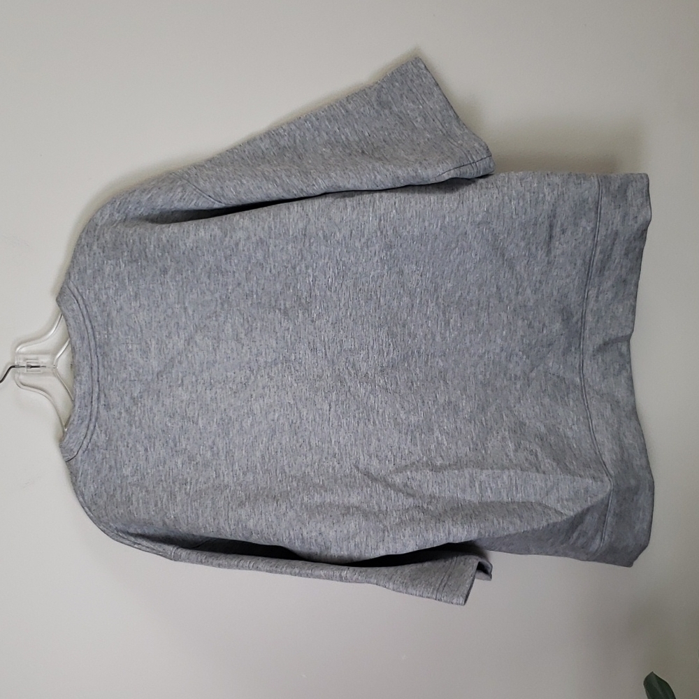 Lou & grey oversized gray soft subtle bell 3/4 sleeve sweatshirt womens small - Picture 5 of 5